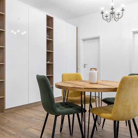 Ferienwohnung Crisana Flats Oradea Exterior foto